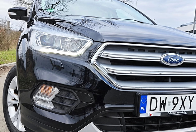 Ford Kuga cena 67900 przebieg: 119000, rok produkcji 2018 z Bochnia małe 497